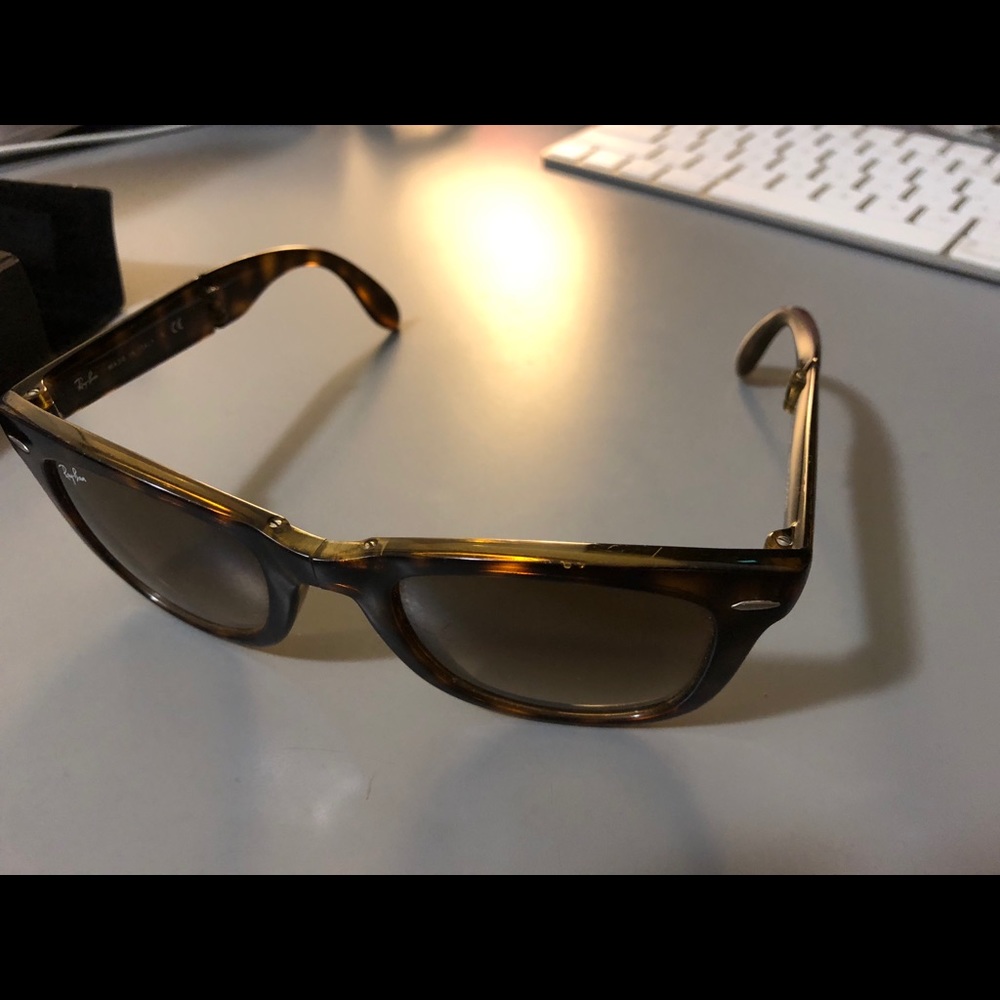 Rayban folding sunglass